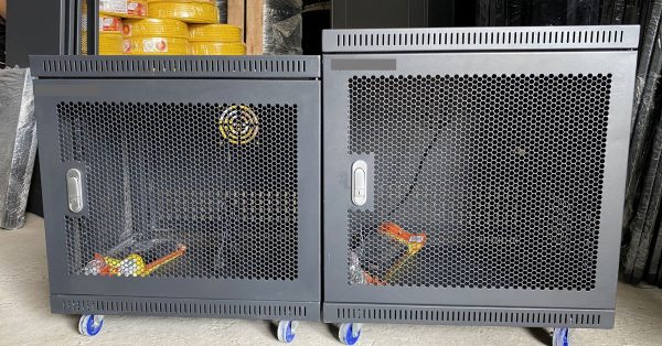 Mẫu tủ rack 9U-D500 được nhiều khách hàng lựa chọn