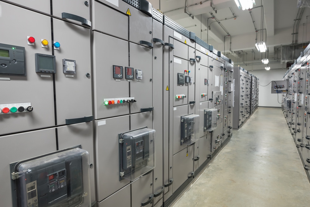 Lựa chọn tủ điện công nghiệp 3 pha cần phải nắm rõ được những ưu nhược điểm của nó 