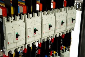 MCCB là gì? Điểm khác nhau giữa MCCB và MCB bạn nên biết