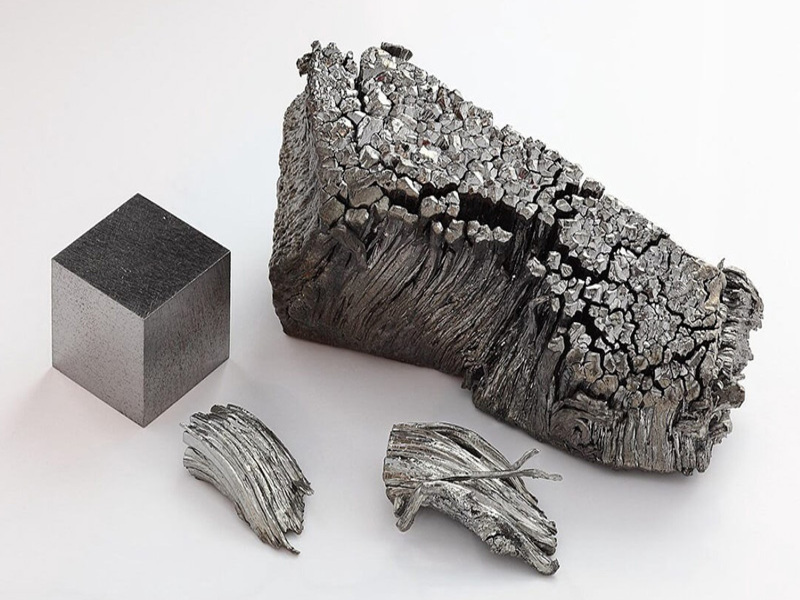 Vật dẫn điện là gì? Cách phân biệt với vật cách điện 9 Bạc là kim loại có tính dẫn điện cao nhất.