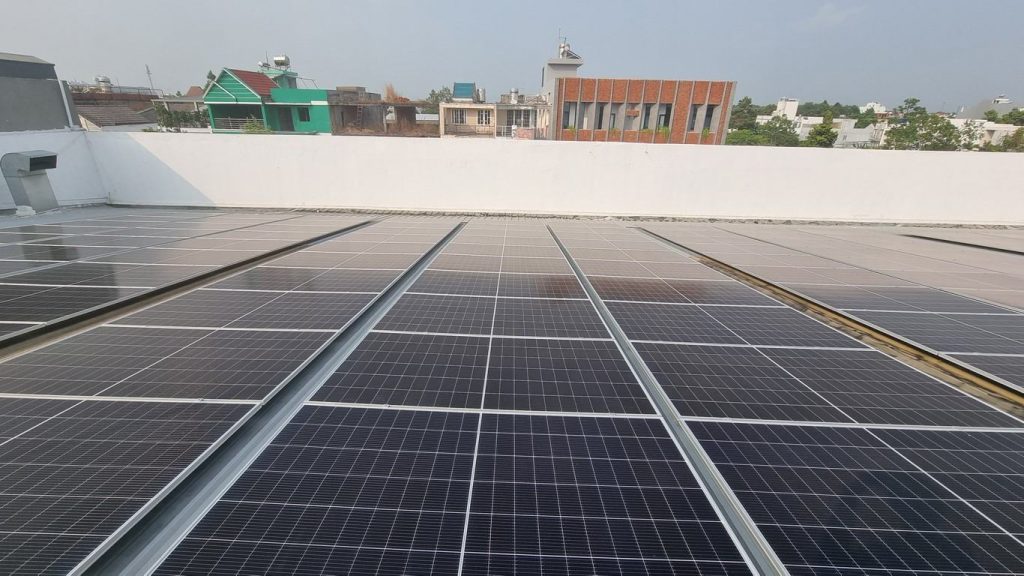 Inverter là gì? Nguyên lý, cấu tạo và ứng dụng trong hệ thống điện 7 Ứng dụng công nghệ inverter trong tủ điện công nghiệp, điều hòa, tủ lạnh và máy giặt